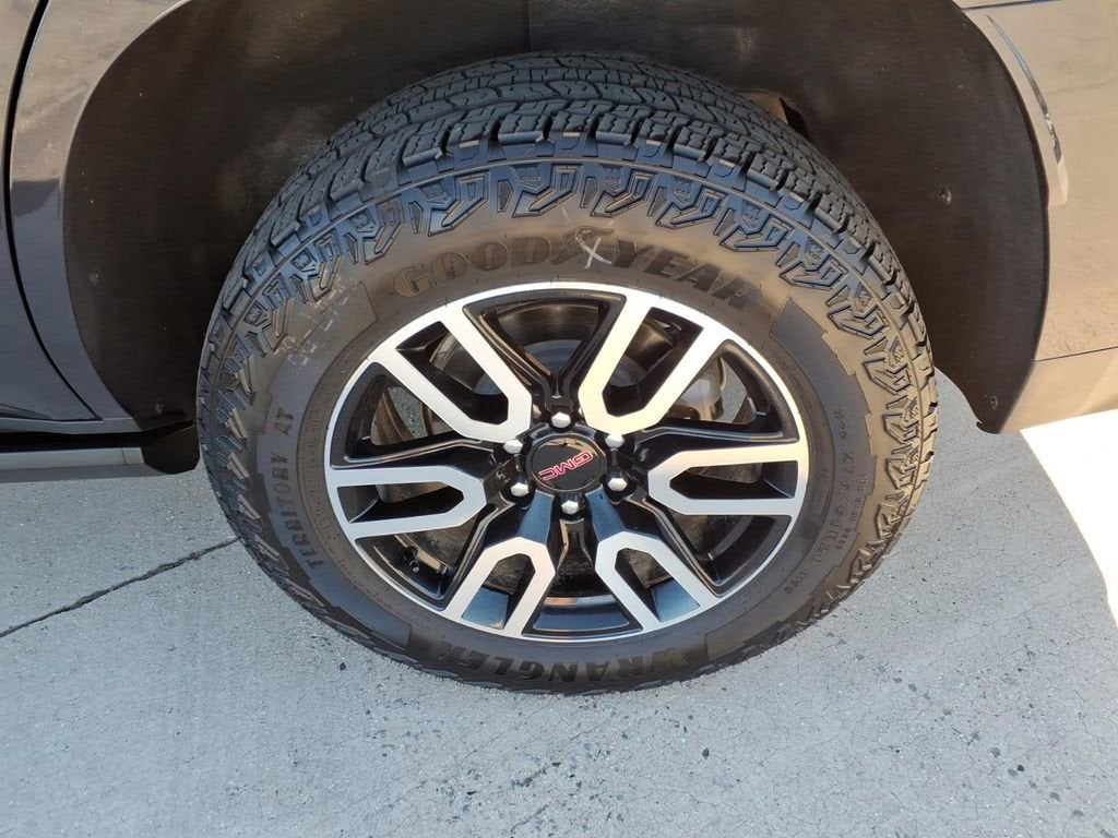 2024 GMC Yukon AT4