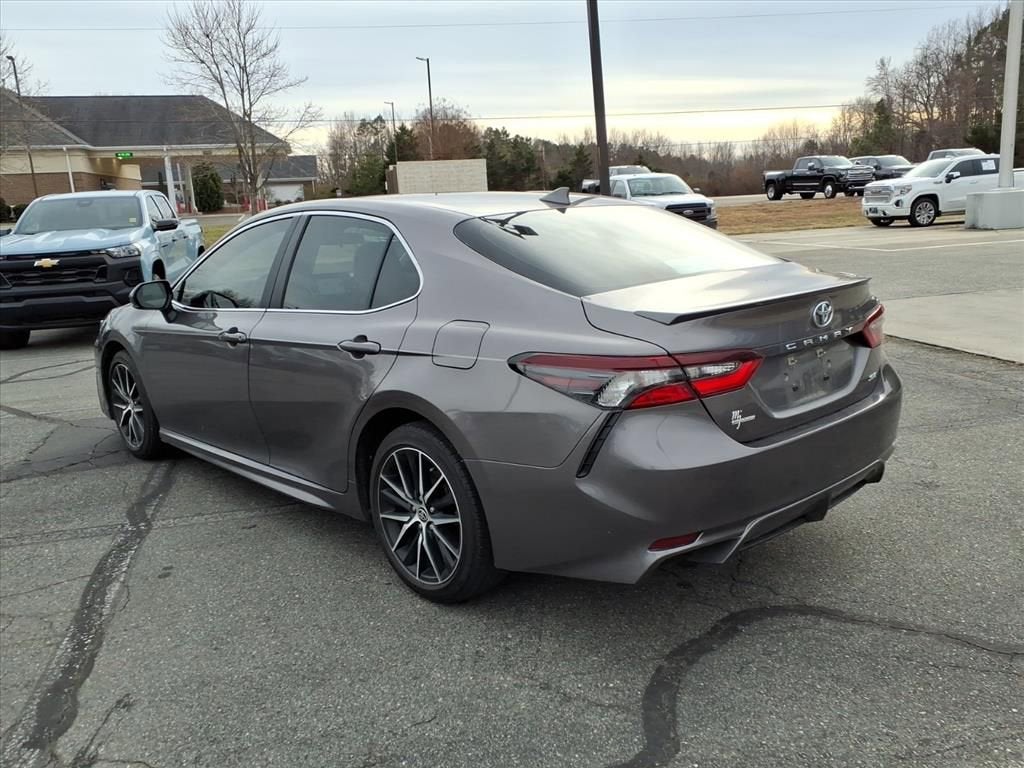 2024 Toyota Camry SE