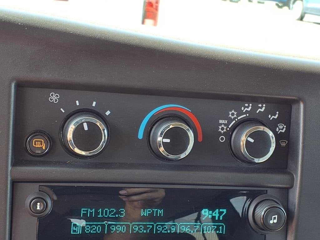 2025 Chevrolet Express Passenger 3500 1LS