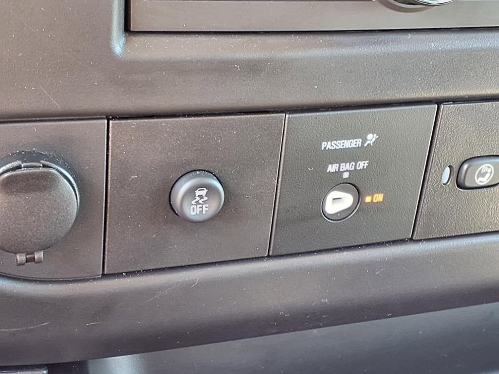 2025 Chevrolet Express Passenger 3500 1LS