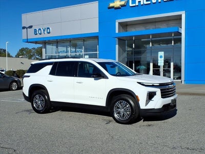 2025 Chevrolet Traverse LT