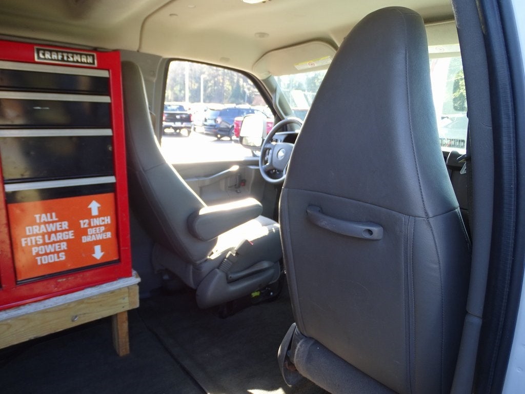 2018 Chevrolet Express 3500 LT Passenger