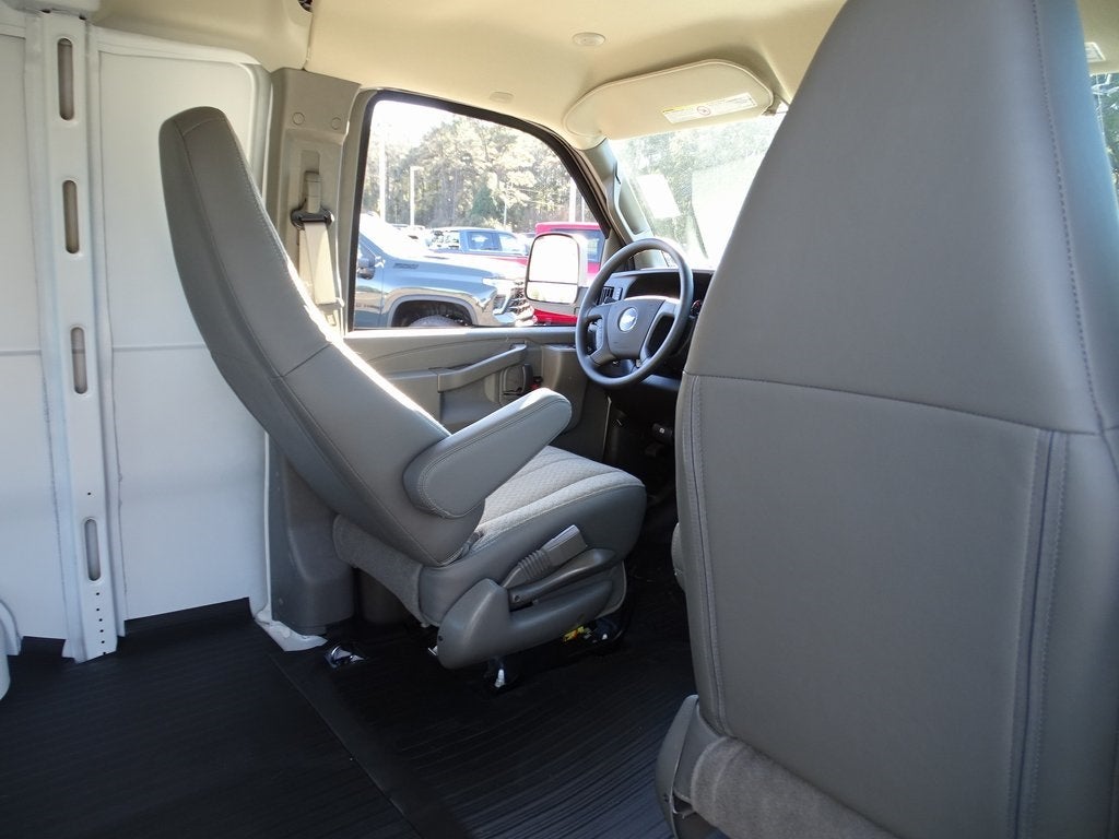 2025 Chevrolet Express 2500 Work Van Cargo