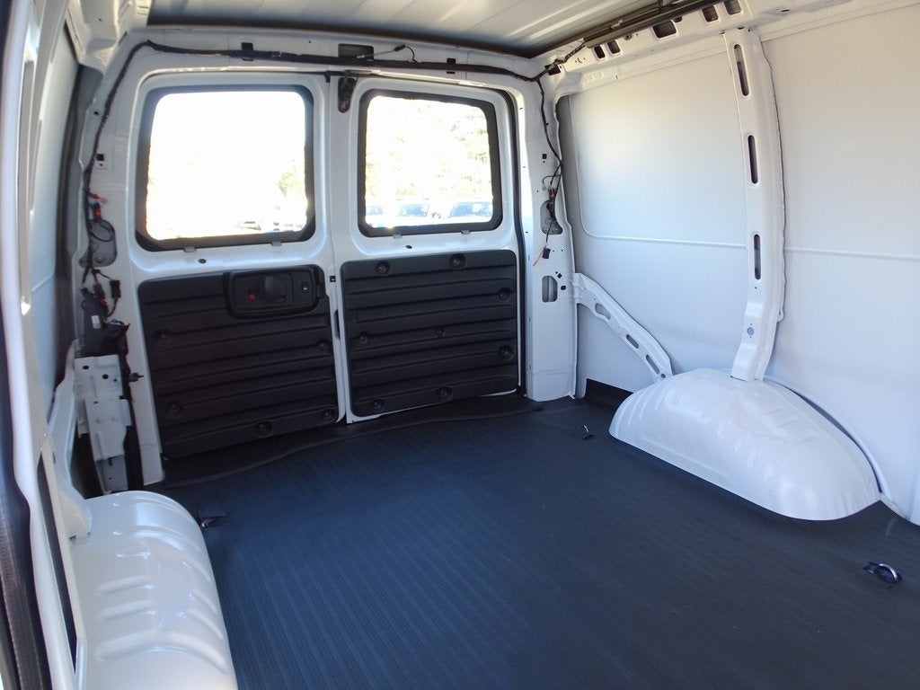 2025 Chevrolet Express 2500 Work Van Cargo