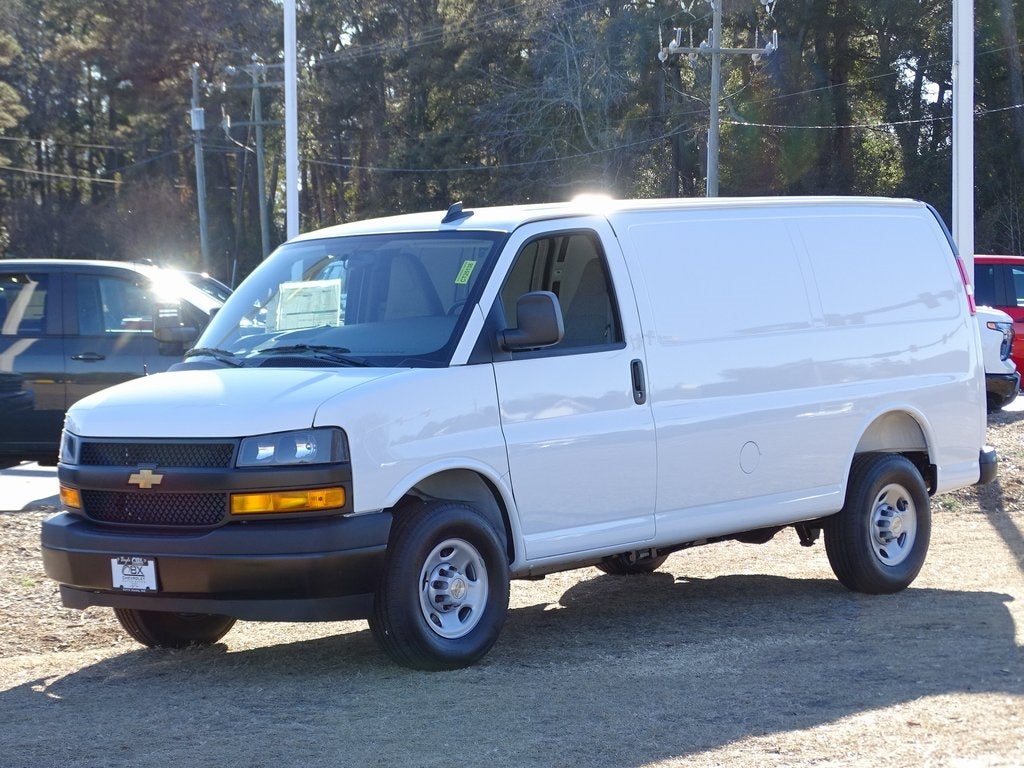 2025 Chevrolet Express 2500 Work Van Cargo