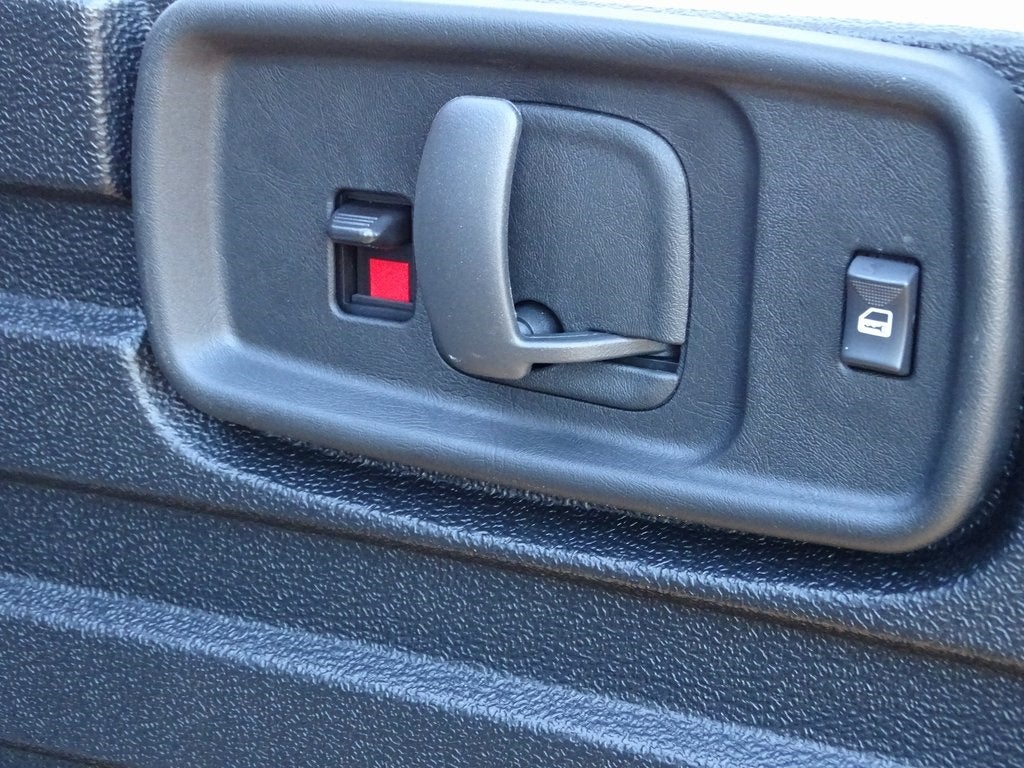 2025 Chevrolet Express 2500 Work Van Cargo