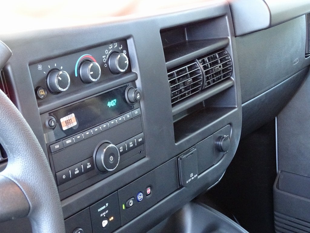 2025 Chevrolet Express 2500 Work Van Cargo