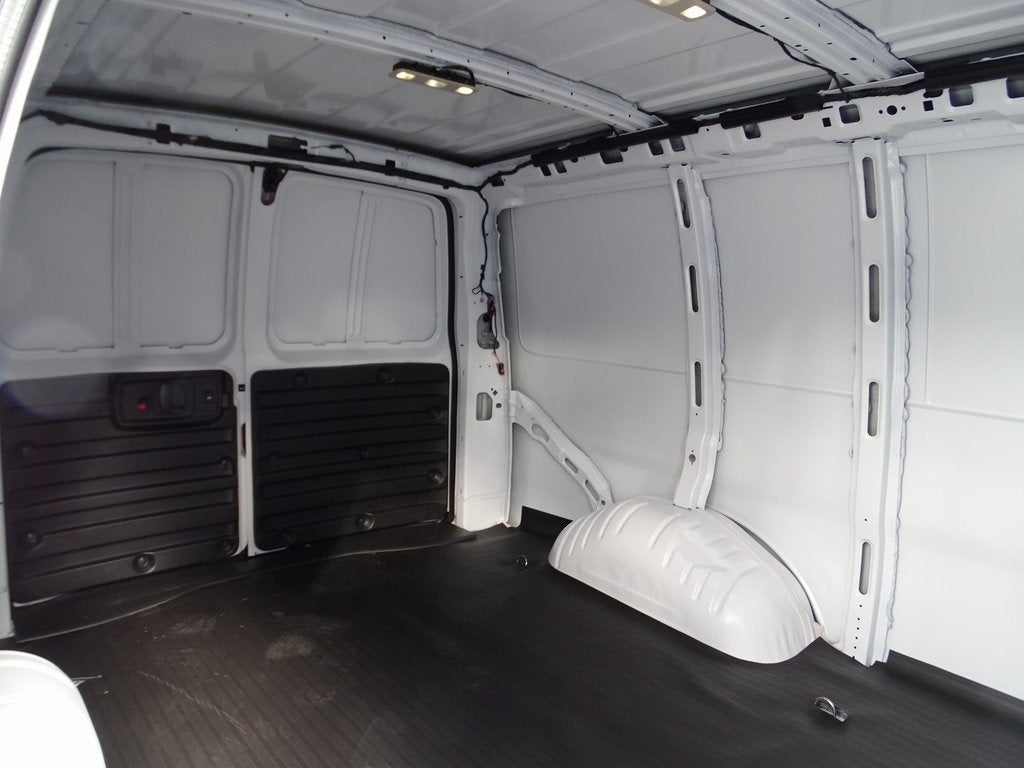 2025 Chevrolet Express 2500 Work Van Cargo