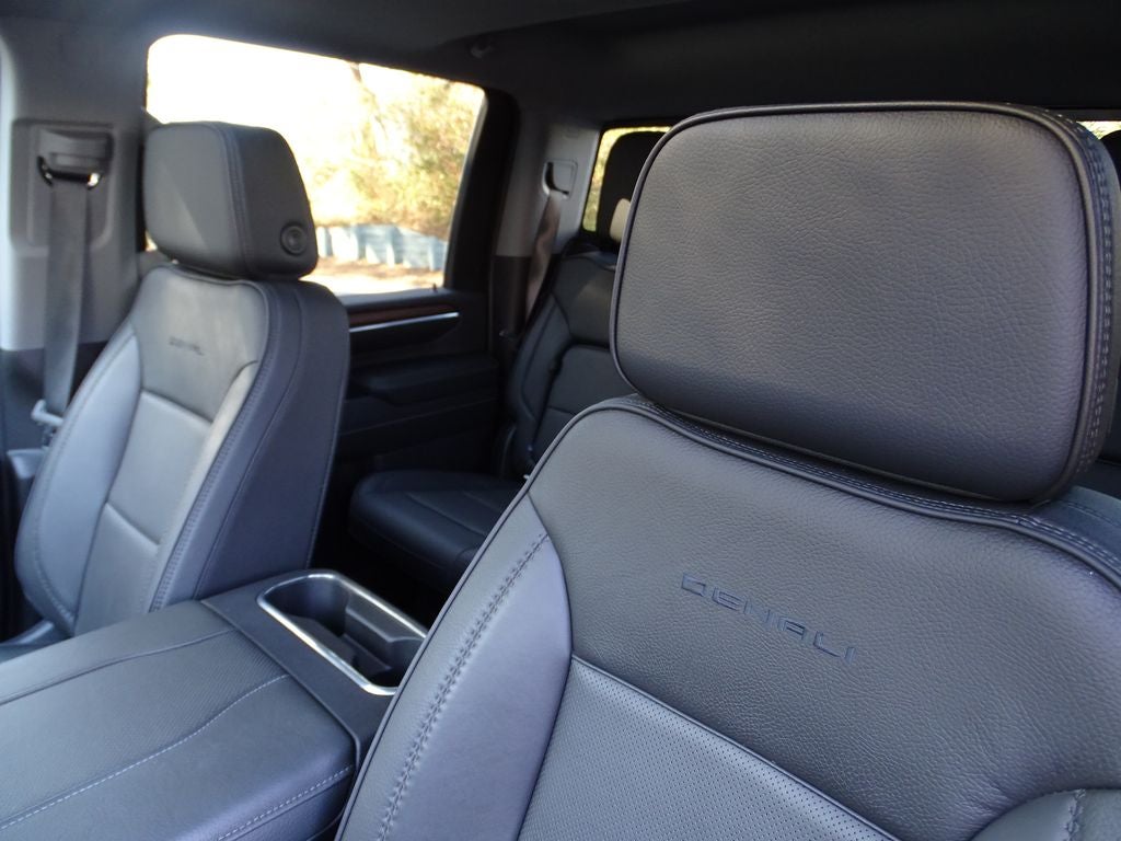 2025 GMC Sierra 2500HD Denali