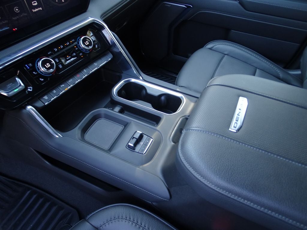 2025 GMC Sierra 2500HD Denali