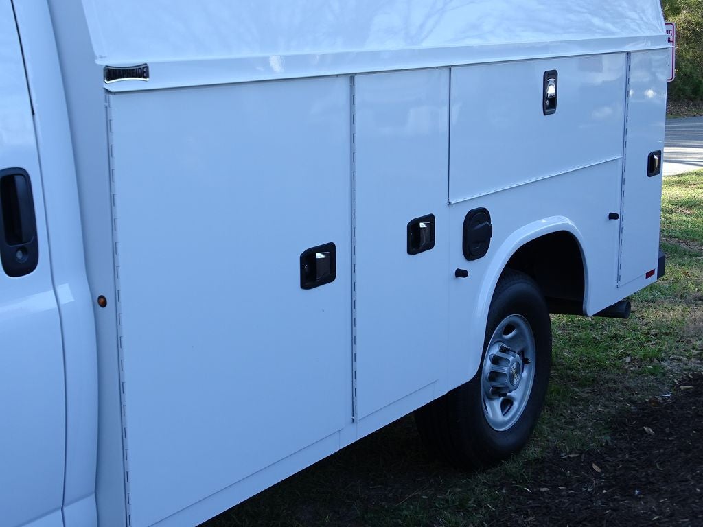 2026 Chevrolet Express 3500 Work Van Cutaway