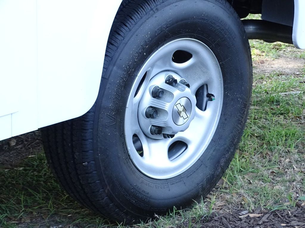 2026 Chevrolet Express 3500 Work Van Cutaway