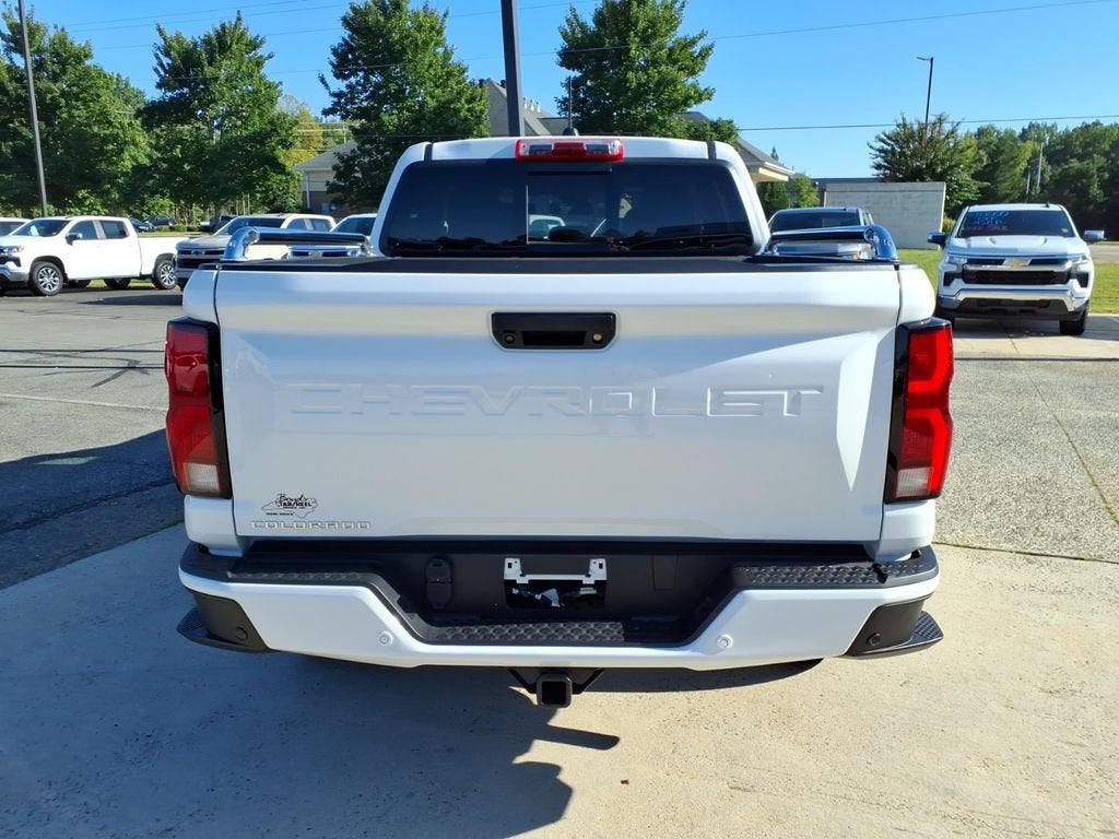 2025 Chevrolet Colorado WT/LT