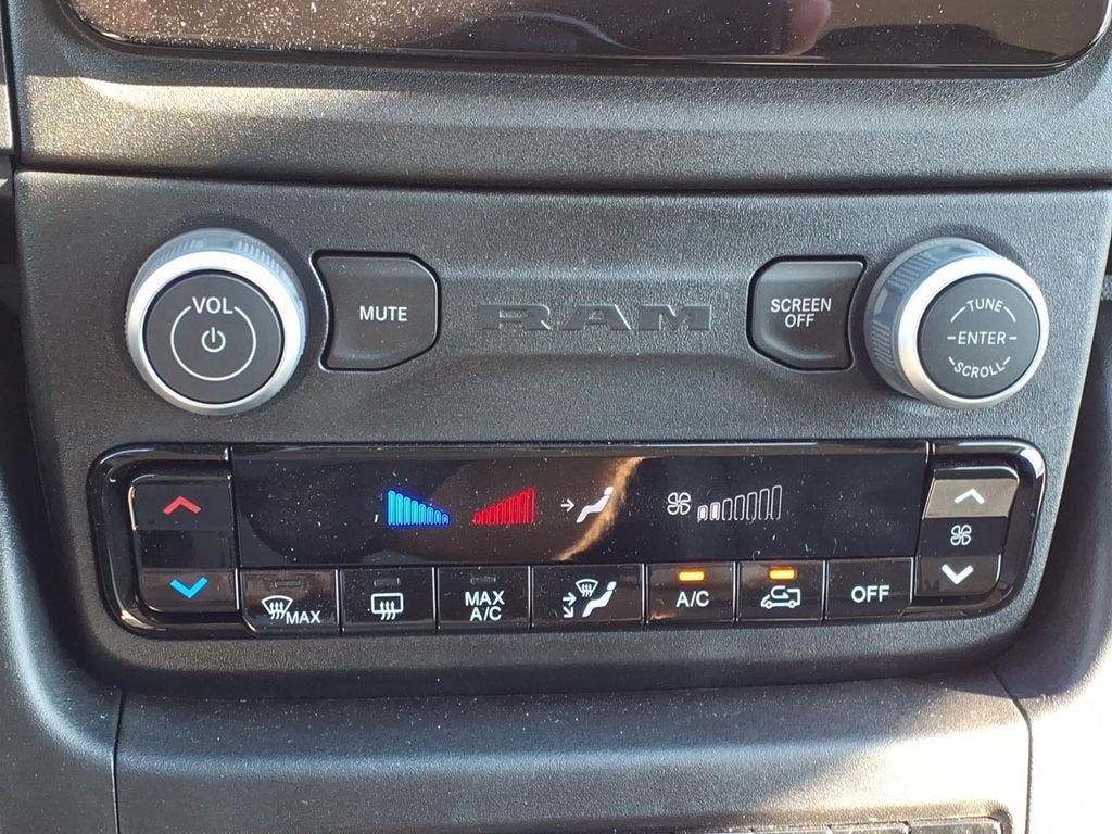 2026 RAM ProMaster Cargo Van Tradesman