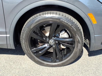 2024 Volkswagen Tiguan SE R-Line Black