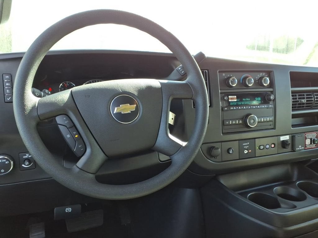 2026 Chevrolet Express Cutaway 3500 1WT