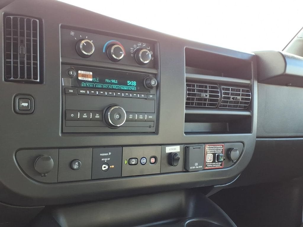 2026 Chevrolet Express Cutaway 3500 1WT