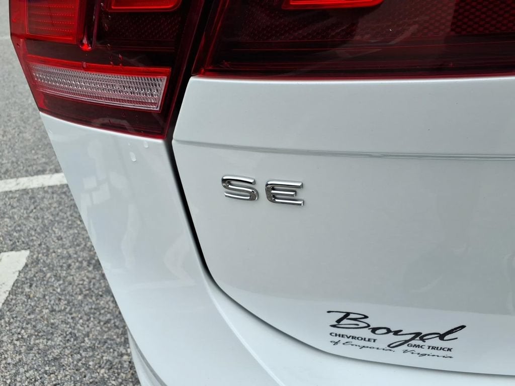 2023 Volkswagen Tiguan SE