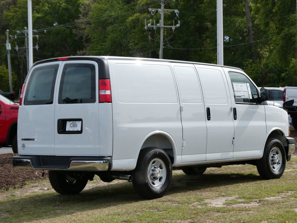 2026 Chevrolet Express Cargo WT
