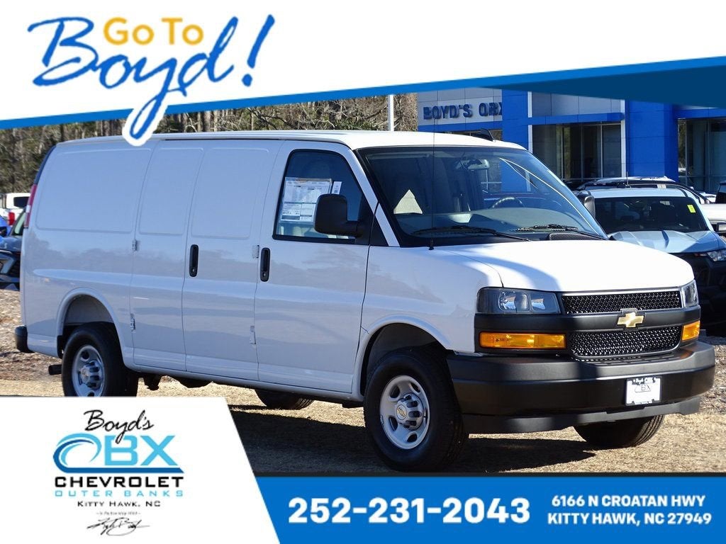 2025 Chevrolet Express Cargo WT