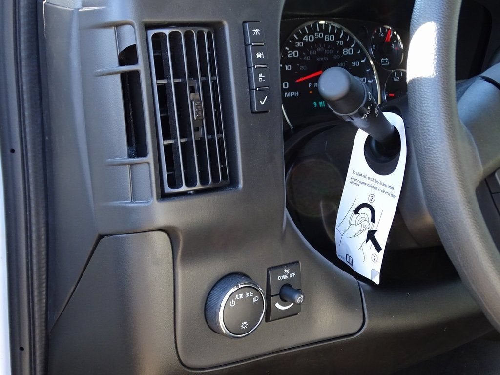 2025 Chevrolet Express Cargo WT