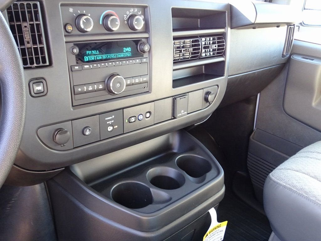 2025 Chevrolet Express Cargo WT