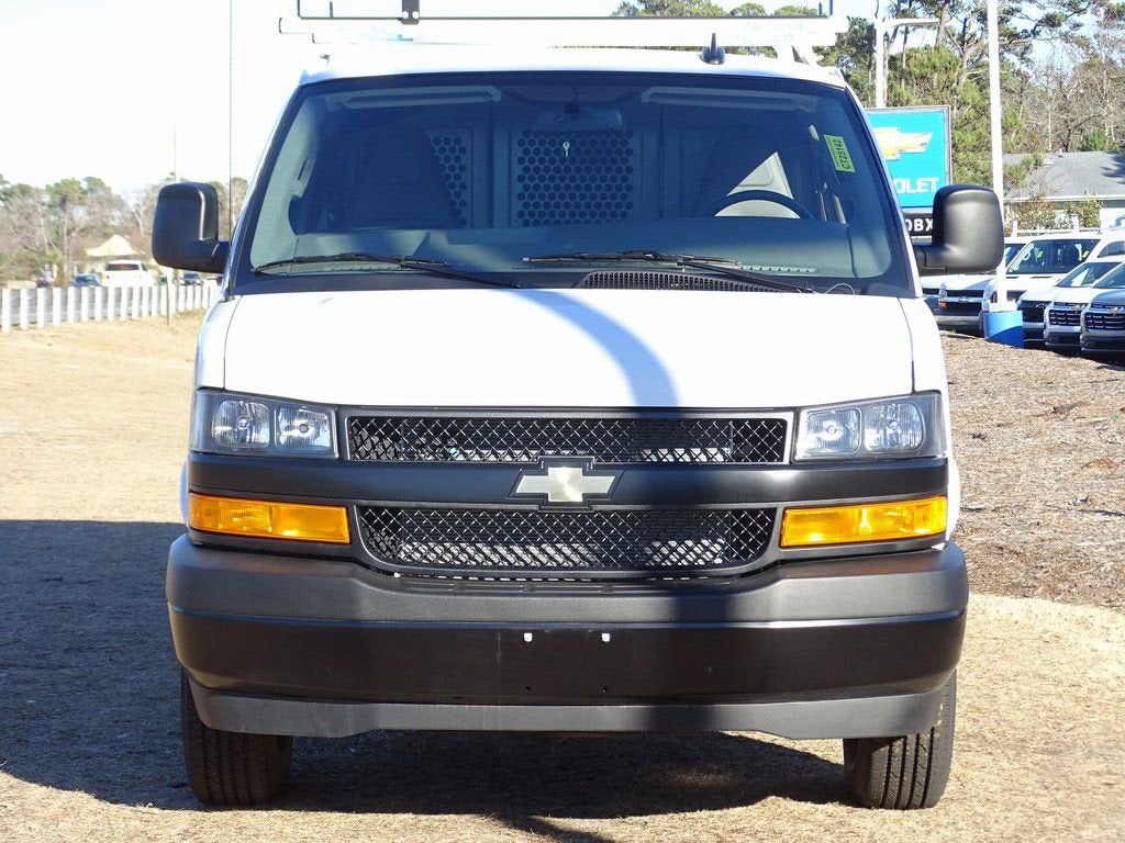 2025 Chevrolet Express Cargo WT