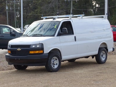 2025 Chevrolet Express Cargo WT