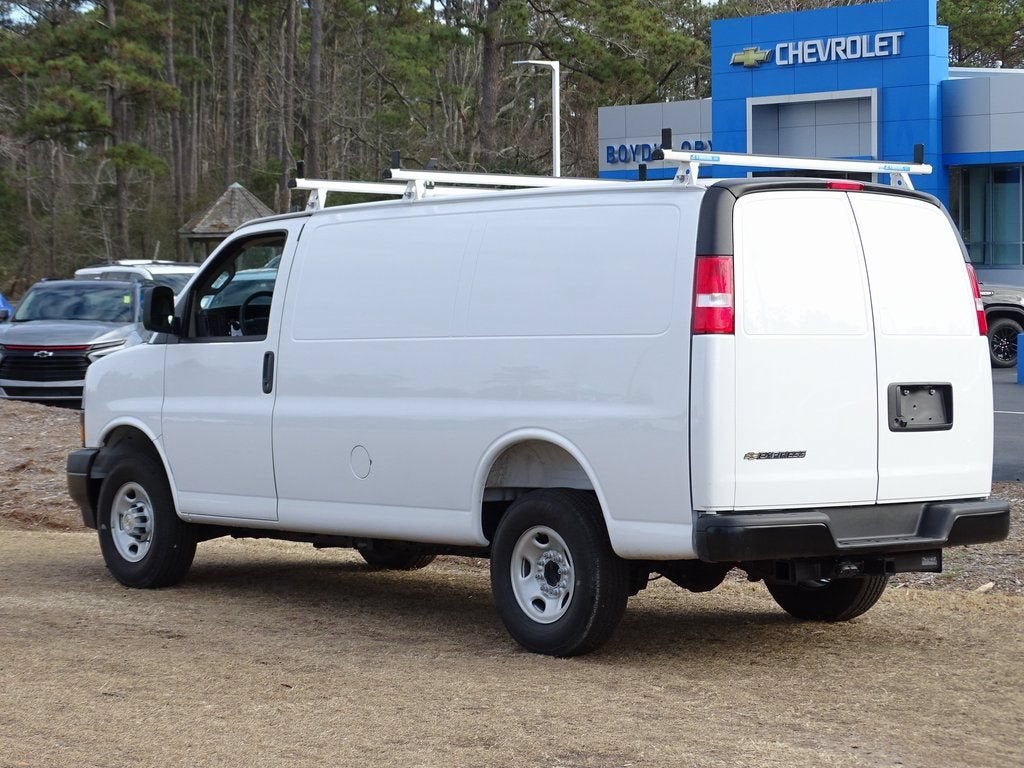 2025 Chevrolet Express Cargo WT