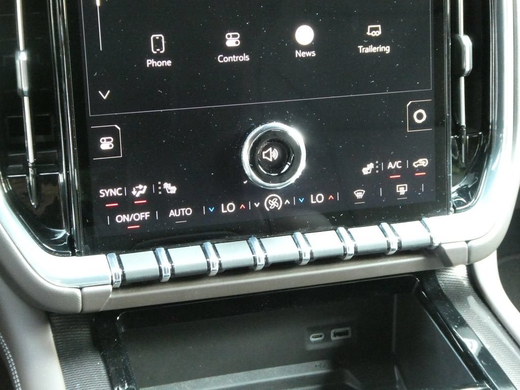 2025 GMC Yukon XL Elevation
