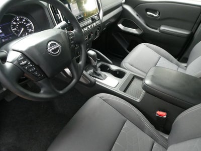 2025 Nissan Frontier SV