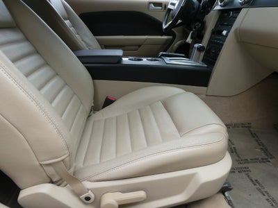 2006 Ford Mustang GT Deluxe