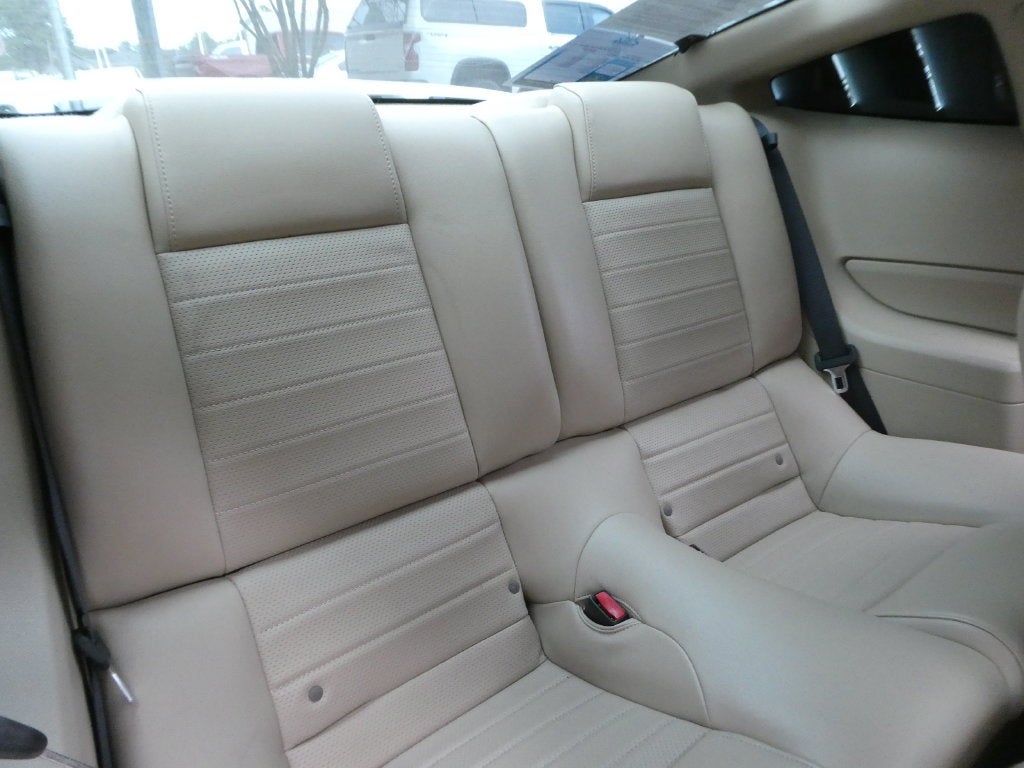 2006 Ford Mustang GT Deluxe