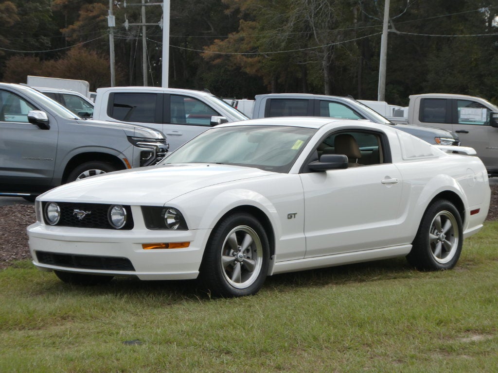 2006 Ford Mustang GT Deluxe