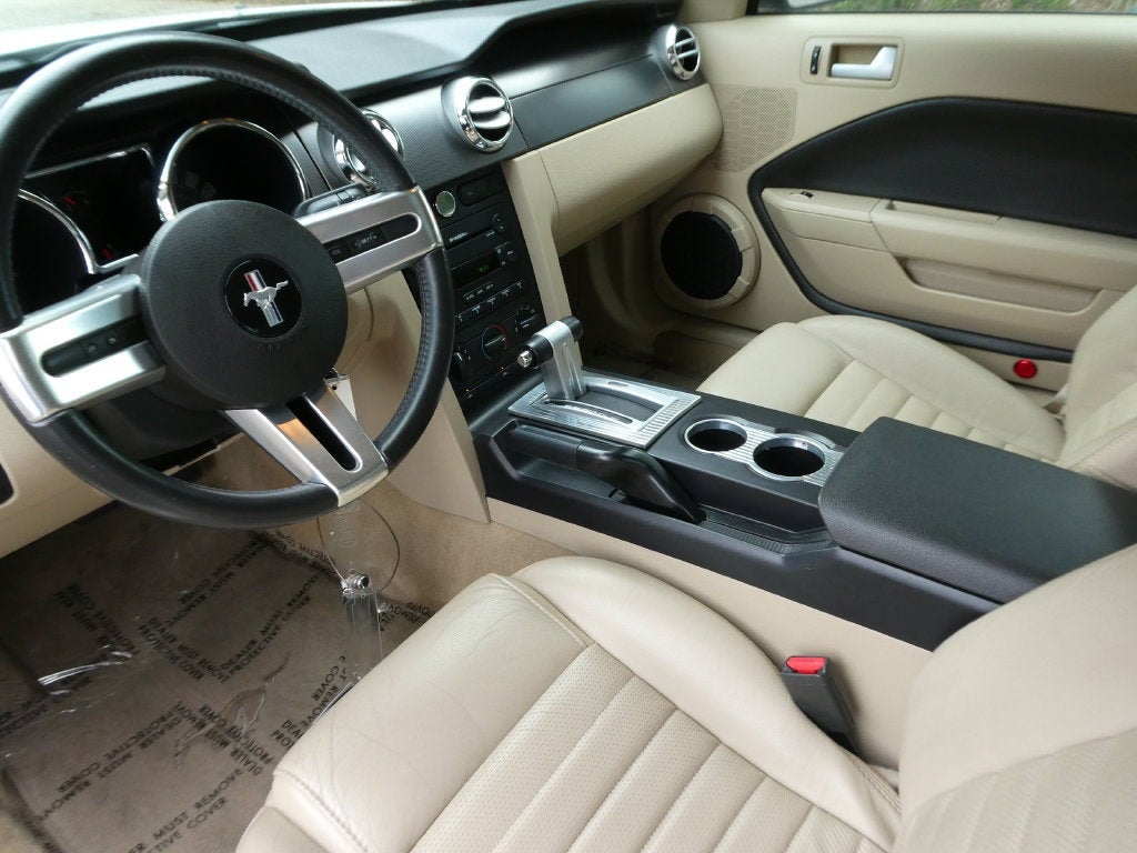 2006 Ford Mustang GT Deluxe