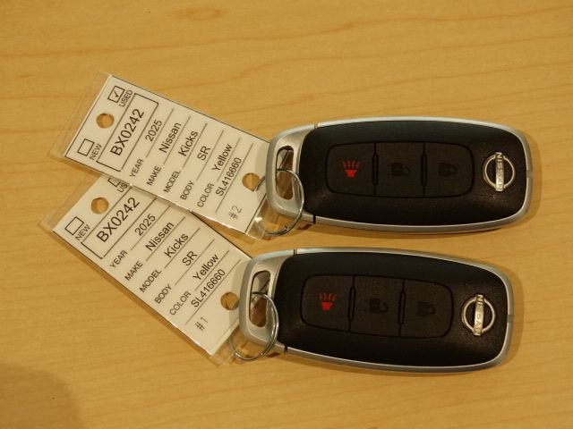 2025 Nissan Kicks SR