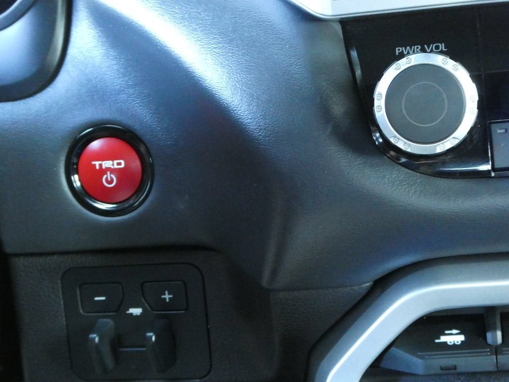 2025 Toyota Tundra 4WD Limited Hybrid